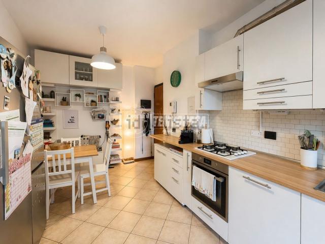 Appartamento in vendita a Rozzano, Lombardia