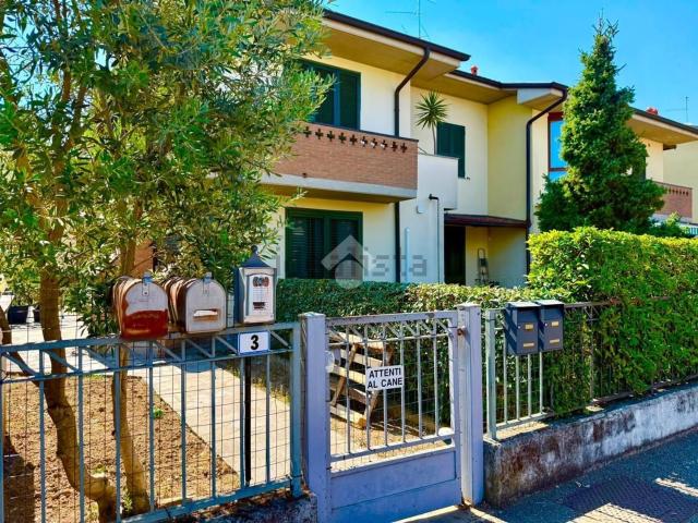 Appartamento in vendita a Casirate d'Adda, Bergamo