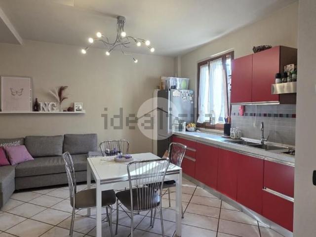 Appartamento in vendita a Adro, Lombardia