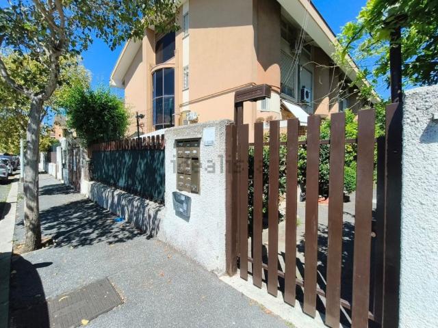 Appartamento in vendita a Madonnetta, Roma Capitale