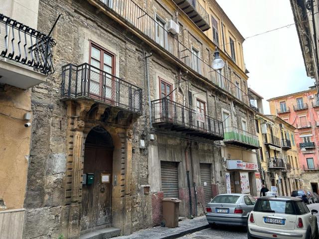 Appartamento in vendita a Quartiere Provvidenza, Caltanissetta