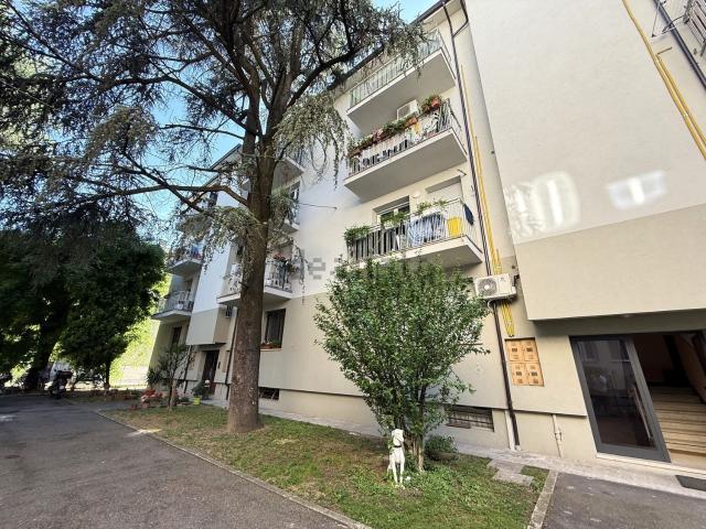 Appartamento in vendita a Baia del Re, Piacenza
