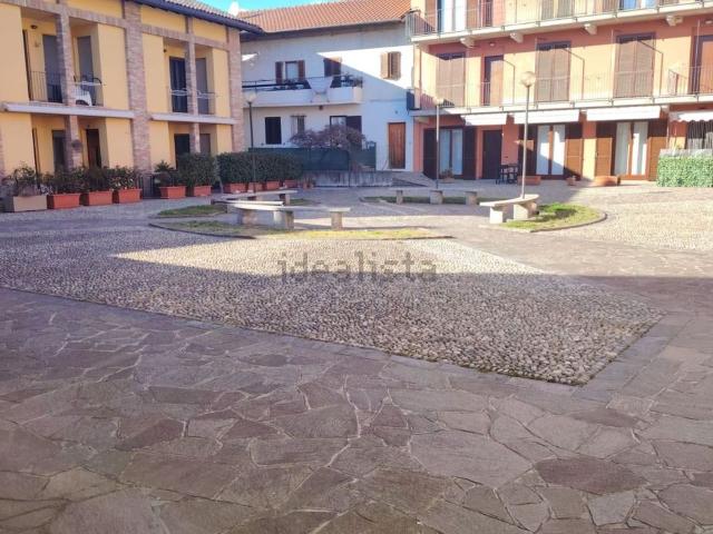 Appartamento in vendita a Albiolo, Lombardia