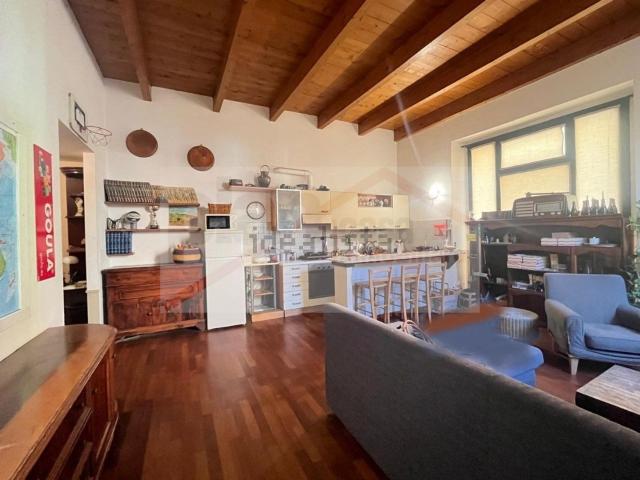 Appartamento in vendita a Centro Storico, Marche