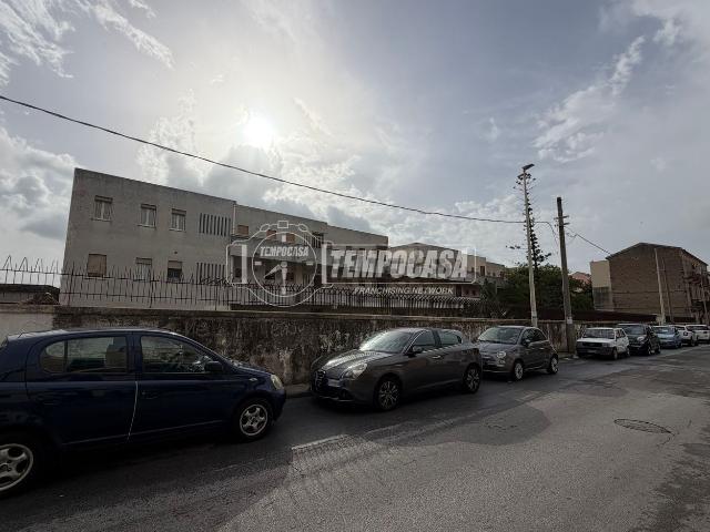 Appartamento in vendita a Mili Marina, Messina