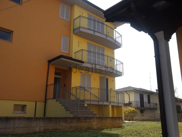 Attico in vendita a Giovenzano, Vellezzo Bellini