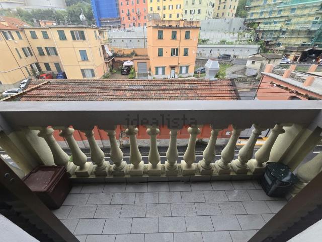 Appartamento in vendita a Borzoli, Genova