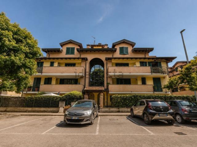Appartamento in vendita a Carpiano, Lombardia