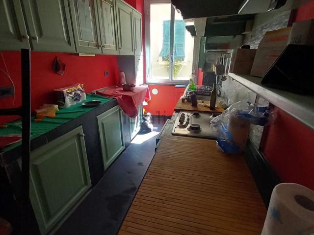 Appartamento in vendita a Centro Ovest, Serra Riccò