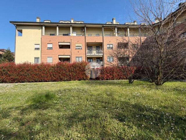 Appartamento in vendita a Cascina Pariana, Pessano Con Bornago