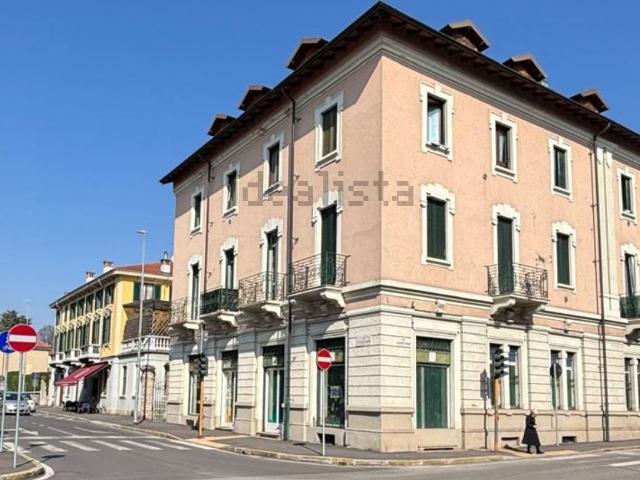 Appartamento in vendita a Albiate, Lombardia