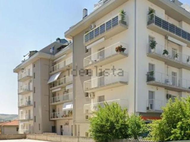 Appartamento in vendita a Teramo, Abruzzo