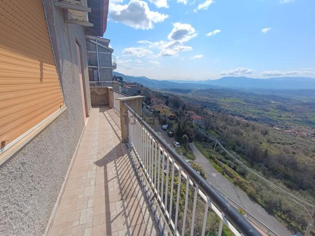 Appartamento in vendita a Serrone, Lazio