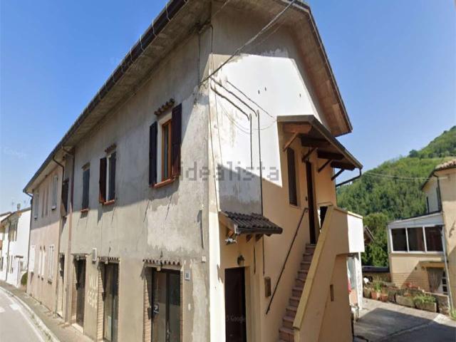 Appartamento in vendita a Montescudo-Monte Colombo, Monte Colombo