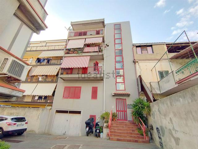 Appartamento in vendita a Quartiere Davì, Alì Terme