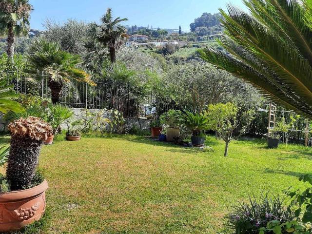 Appartamento in vendita a Bordighera, Liguria