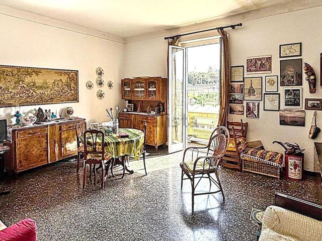 Appartamento in vendita a Sestri Ponente, Genova