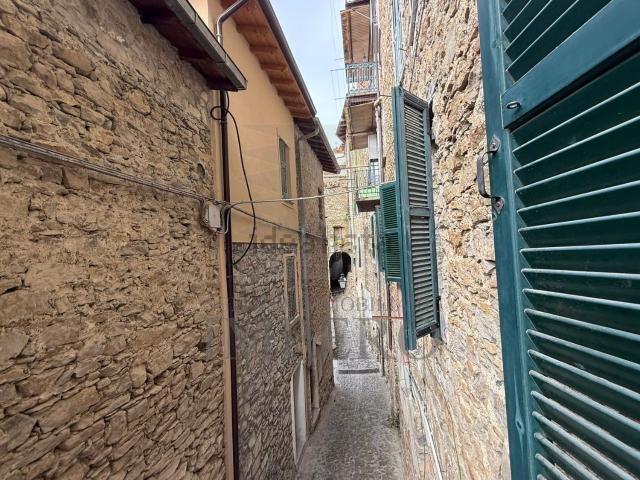 Appartamento in vendita a Apricale, Liguria