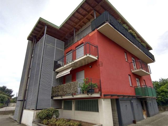 Appartamento in vendita a Longone Al Segrino, Lombardia