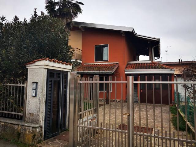 Appartamento in vendita a Lainate, Lombardia