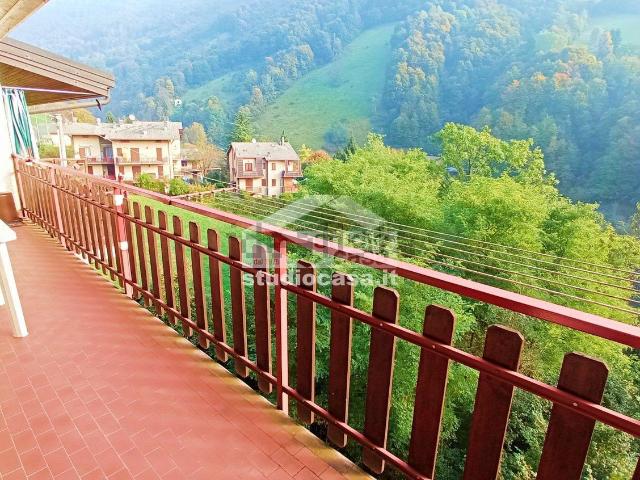 Appartamento in vendita a Oneta, Lombardia