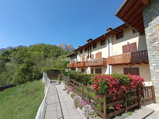 Appartamento in vendita a Oneta, Lombardia