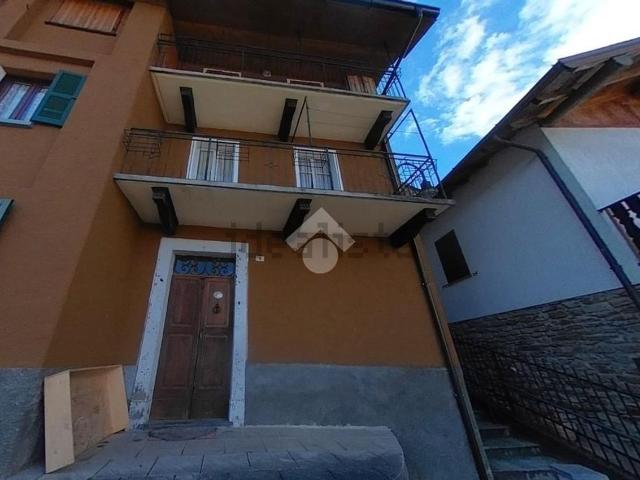 Appartamento in vendita a Rasura, Lombardia