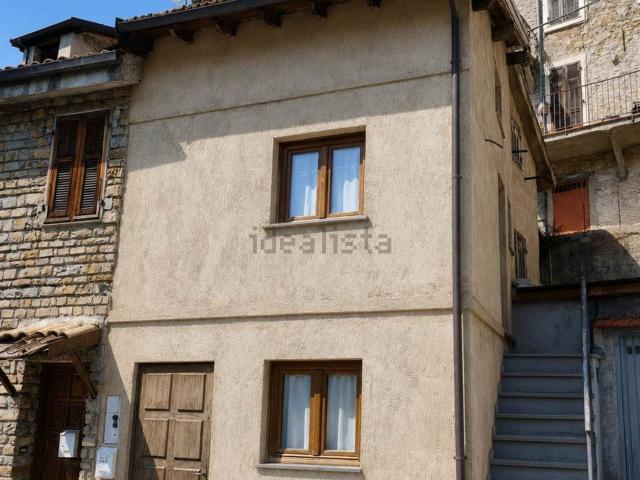 Appartamento in vendita a Apricale, Liguria