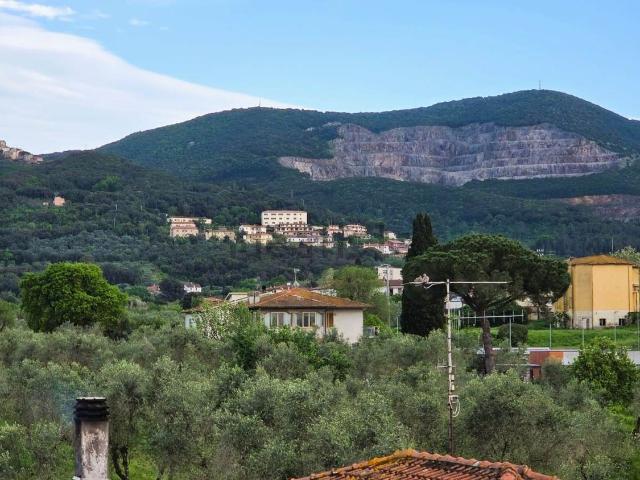 Appartamento in vendita a Bivio Di Ravi, Toscana