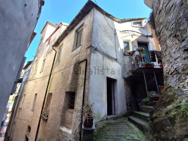 Appartamento in vendita a Borgomaro, Liguria