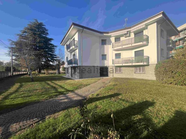 Appartamento in vendita a Abbazia, Sesto Calende