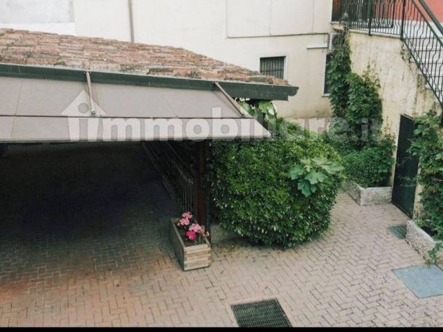 Appartamento in vendita a Sud-Est, Brenzone