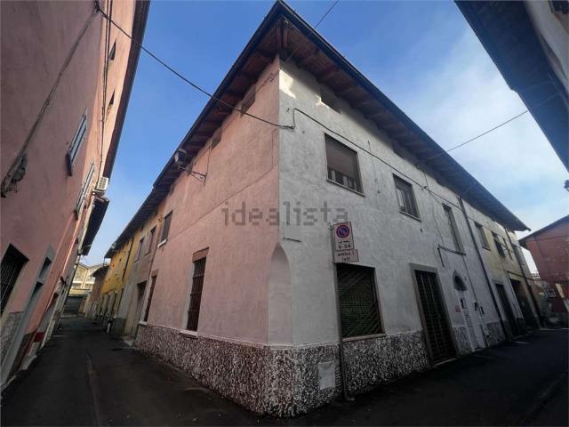 Appartamento in vendita a Romano Di Lombardia, Lombardia