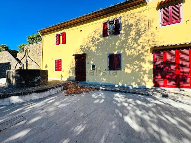 Appartamento in vendita a Carmignano, Toscana