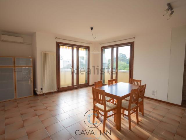 Appartamento in vendita a Centro, Montebelluna