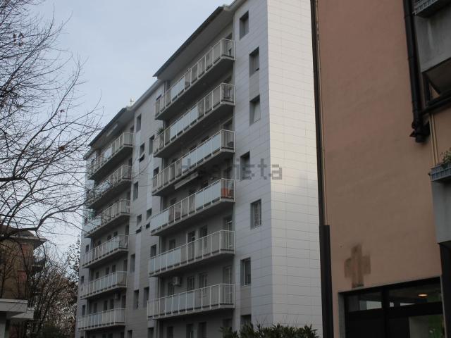 Appartamento in vendita a Cernusco Sul Naviglio, Lombardia