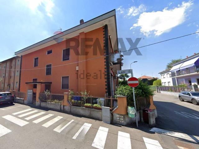 Appartamento in vendita a Pero, Lombardia