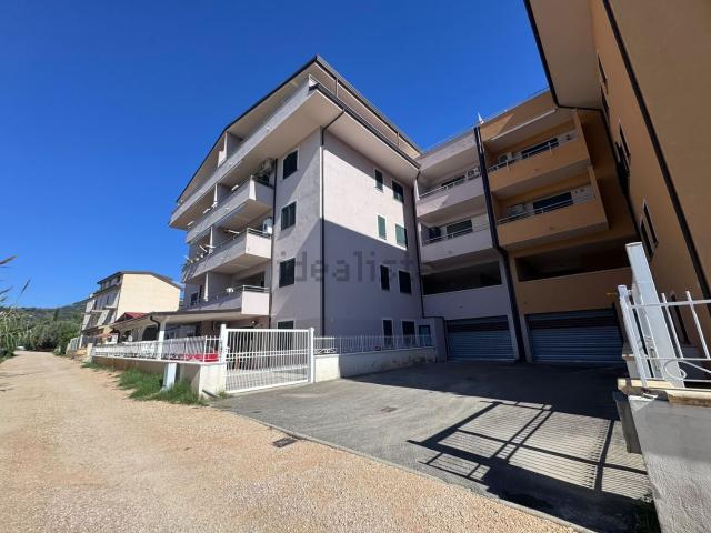 Appartamento in vendita a Gizzeria, Catanzaro