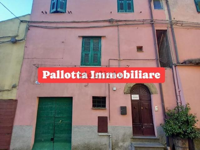 Appartamento in vendita a Valentano, Lazio