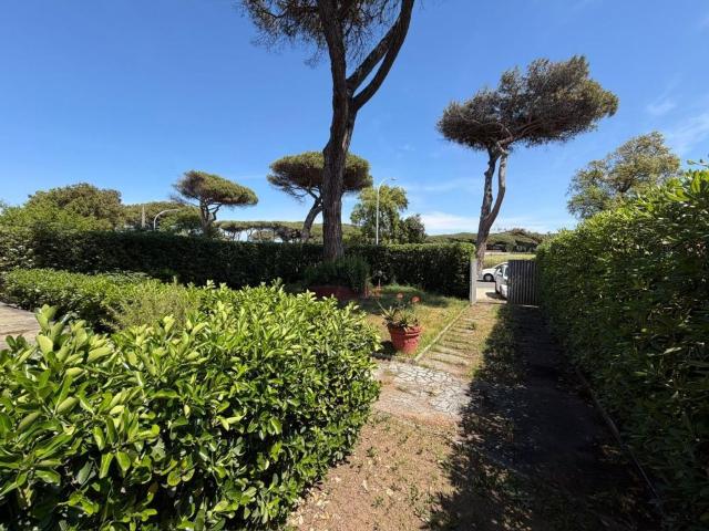 Appartamento in vendita a Piscinari, Roma Capitale