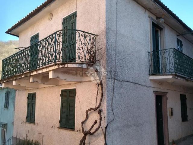 Appartamento in vendita a Ne, Arzeno
