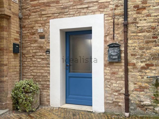 Appartamento in vendita a Tirassegno, Marche