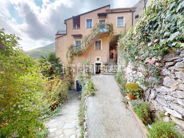 Appartamento in vendita a Erli, Liguria