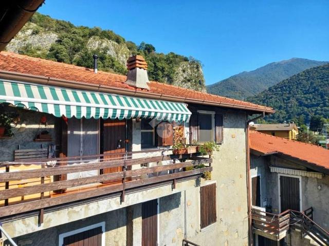 Appartamento in vendita a Canzo, Lombardia