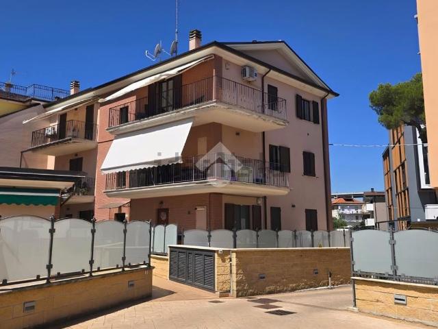 Appartamento in vendita a Paese Alto, Marche