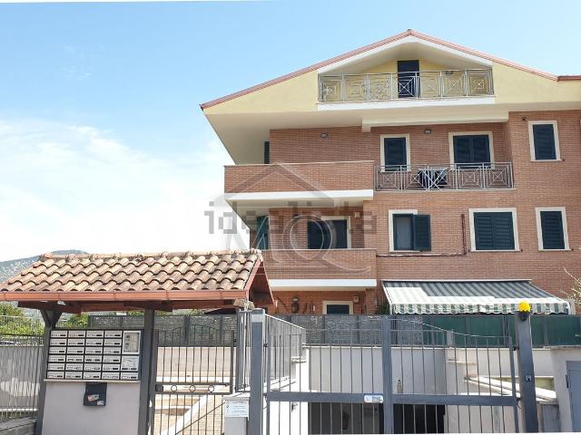 Appartamento in vendita a Campolimpido, Roma Capitale