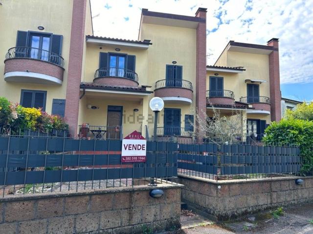 Appartamento in vendita a Madonna del Ponte, Vetralla