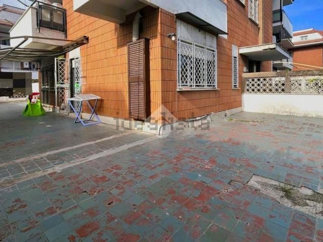 Appartamento in vendita a Centro Regina, Ardea