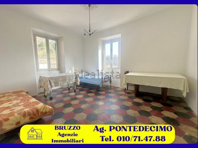 Appartamento in vendita a Campomorone, Liguria