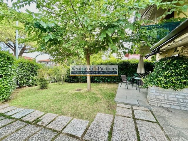 Appartamento in vendita a Sirmione, Lombardia